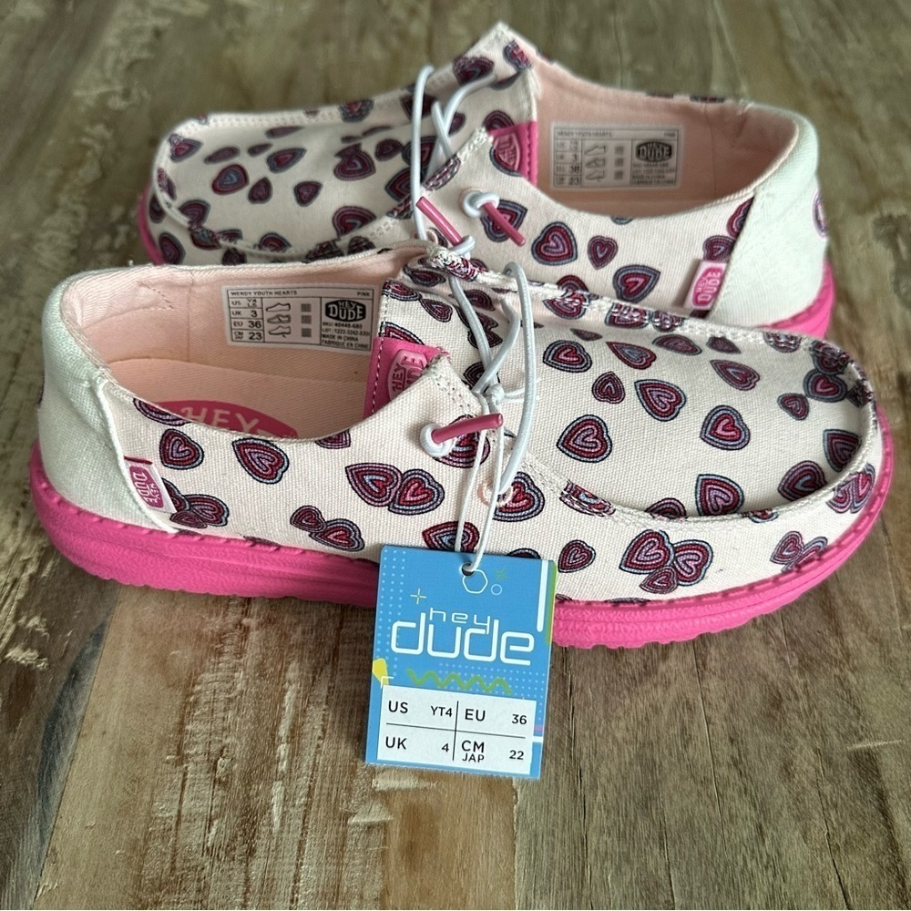 Hey Dude Wendy Youth Hearts Shoes Pink Slip On Size Youth 4 NWOB - Picture 5 of 8